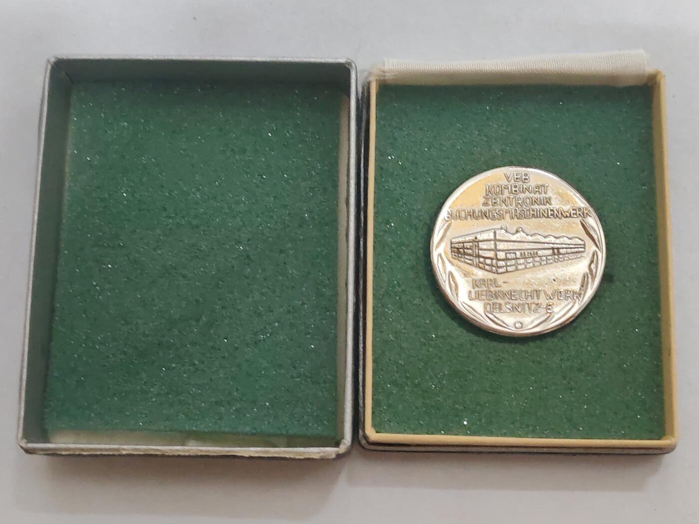 韵星假日拍卖第三十三期 -- Rimey Holidays Auction 33