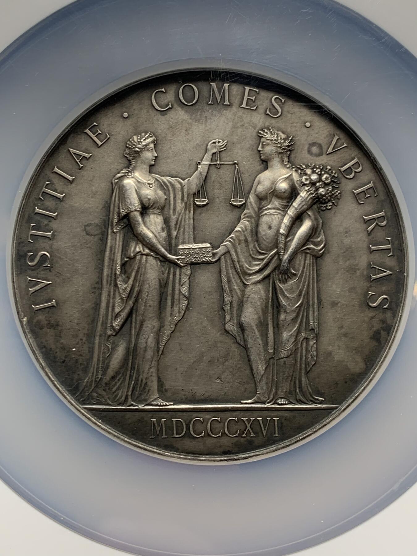 《竞宝斋》第451场 周日，周一，周二  3场连拍 （全场包邮，欢迎送拍） NGC MS62 法国1929年信托投资银章，直径：68mm、重：157g，丰饶角边铭，少见品种，稀有大规格款。正面是正义女神与和平女神，背面是橡树叶环绕的奖章，雕工精美。