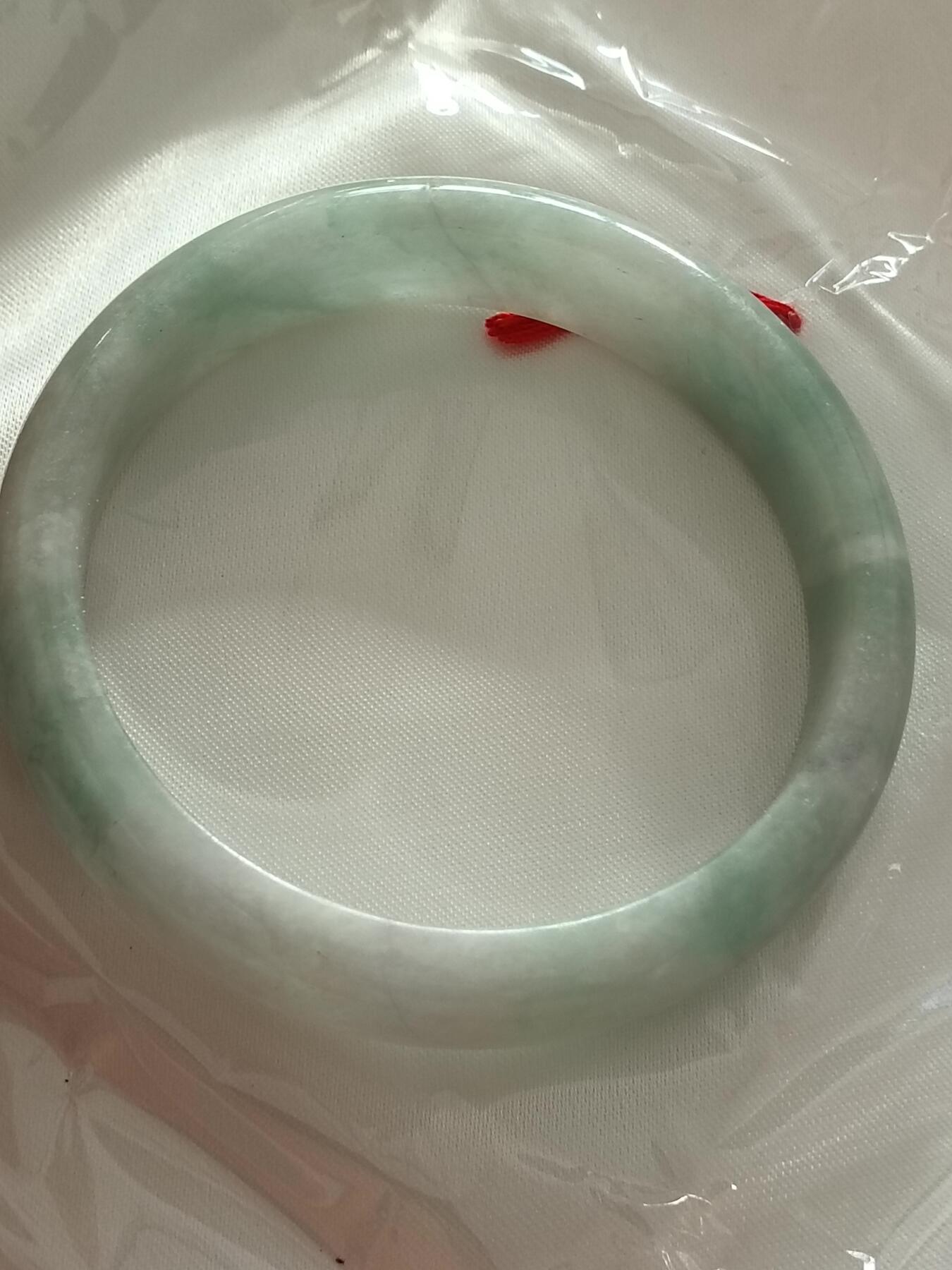 天然翡翠手镯  圈口56mm