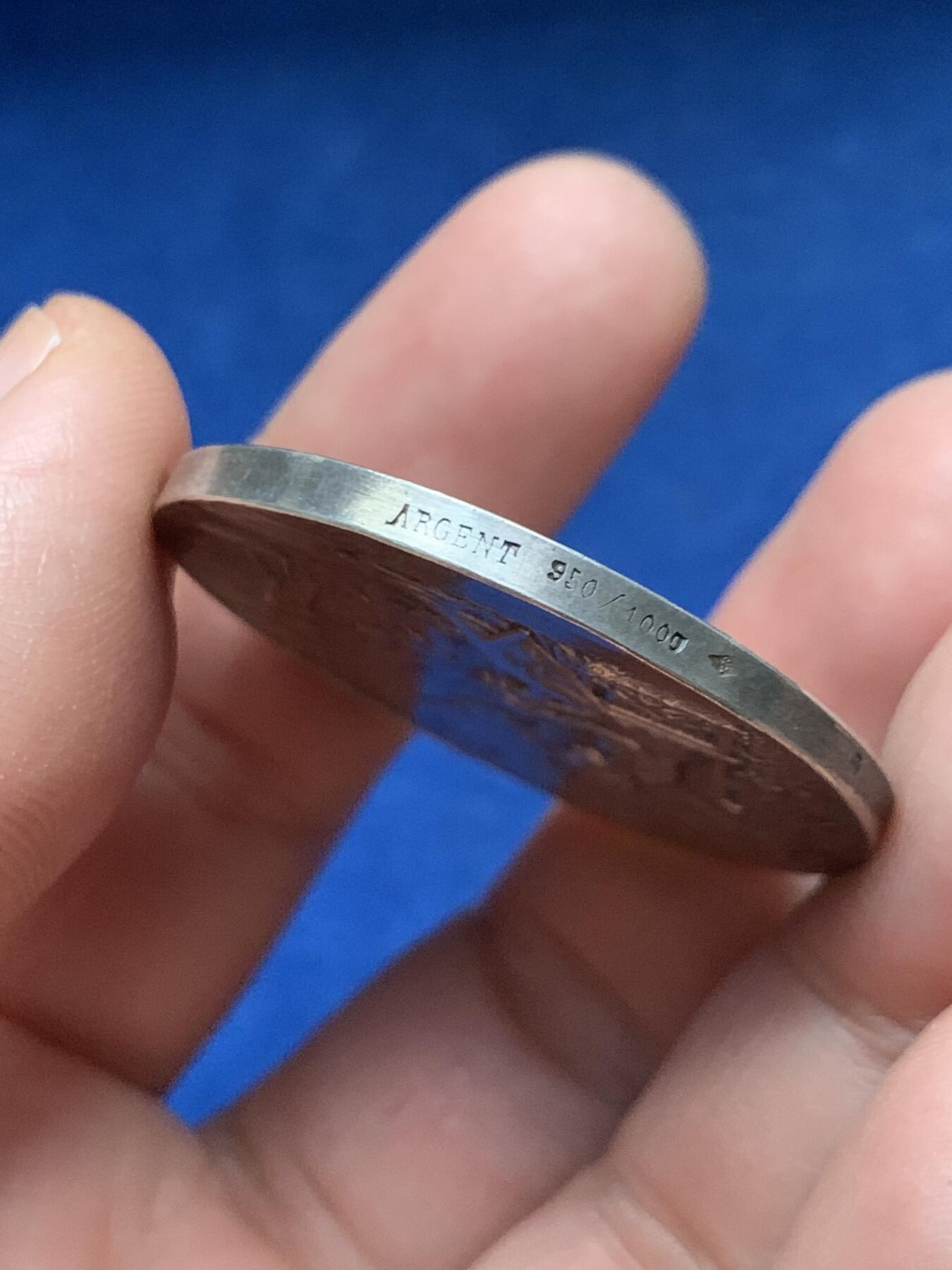 《竞宝斋》第451场 周日，周一，周二  3场连拍 （全场包邮，欢迎送拍） 法国文森园艺协会银章，26.62g，38.6mm，野猪头+菱形aregnt 950/1000边铭