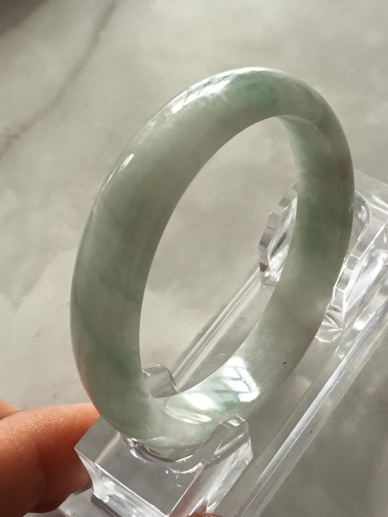 天然翡翠手镯  圈口56mm