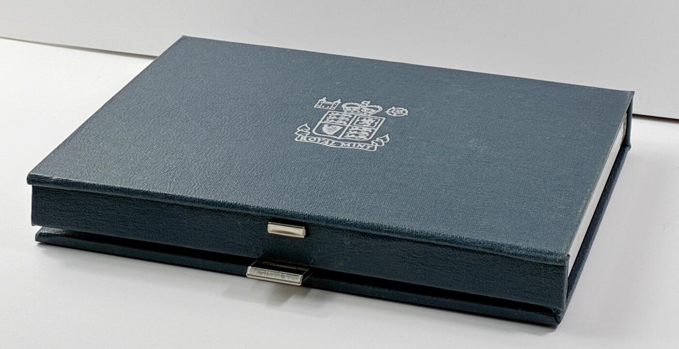 【雨安】【直播拍卖】【世界币章121期-裸币】2025-12-26 周五 19:30 保真 [现代套币] Great Britain 英国 套币 精制套币 1983年