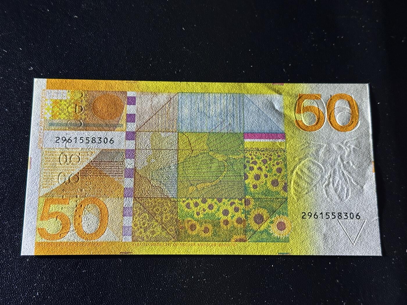 《外钞收藏家》第五百九十六期（精品大拍场）（本平台长期征集拍品、欢迎藏友们联系合作）