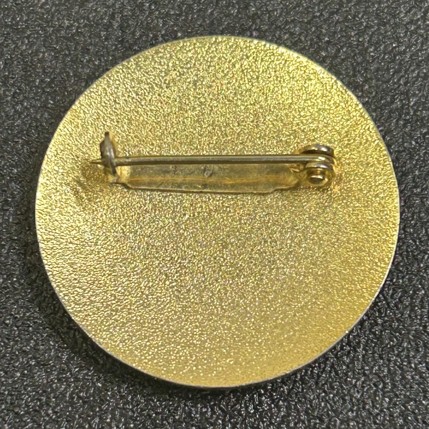 西秦中古拍卖第七十期 香港红十字青年团证章