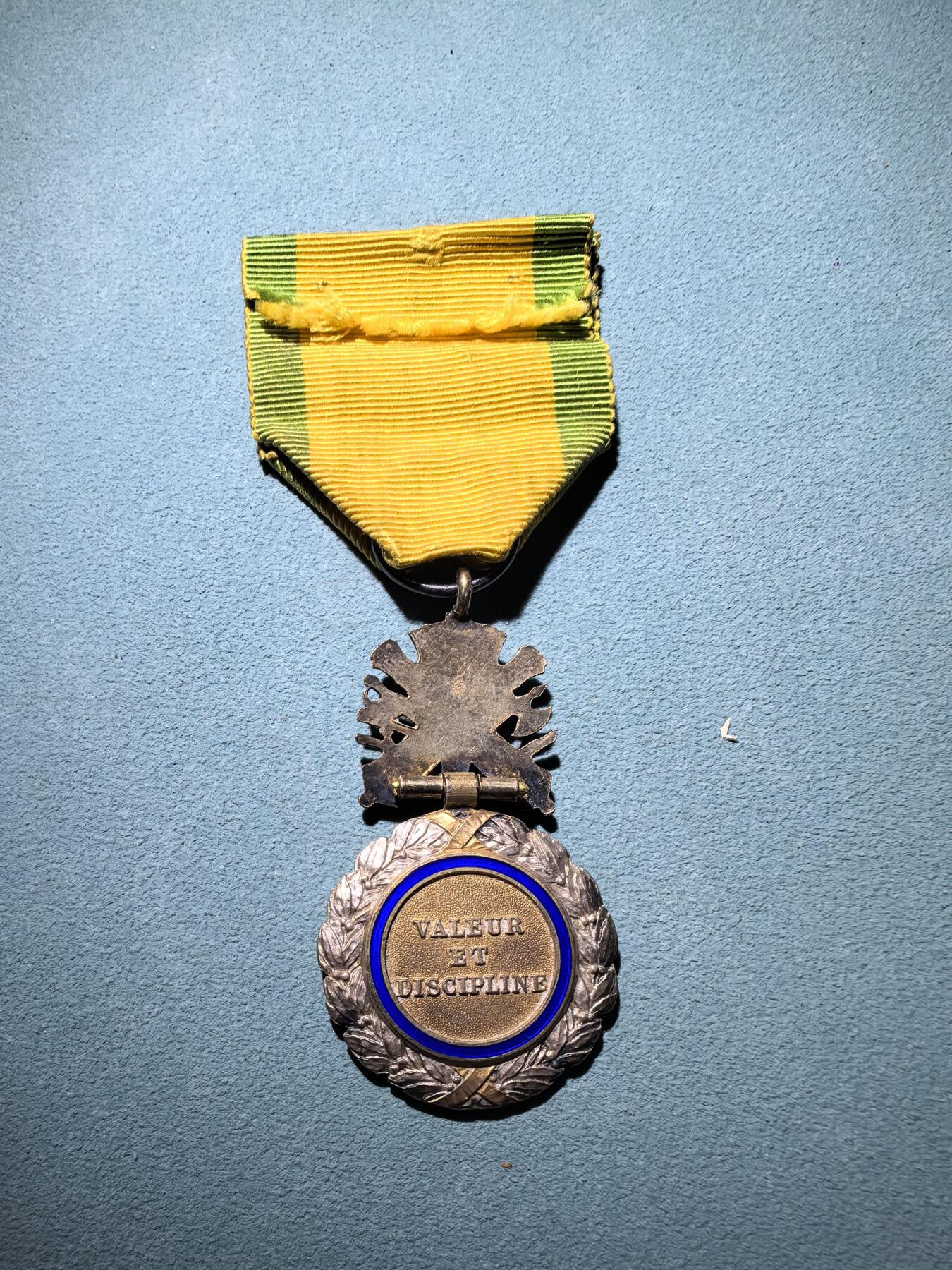 盛世勋华——号角文化勋章邮票专场拍卖第295期 法国军事奖章 五共版