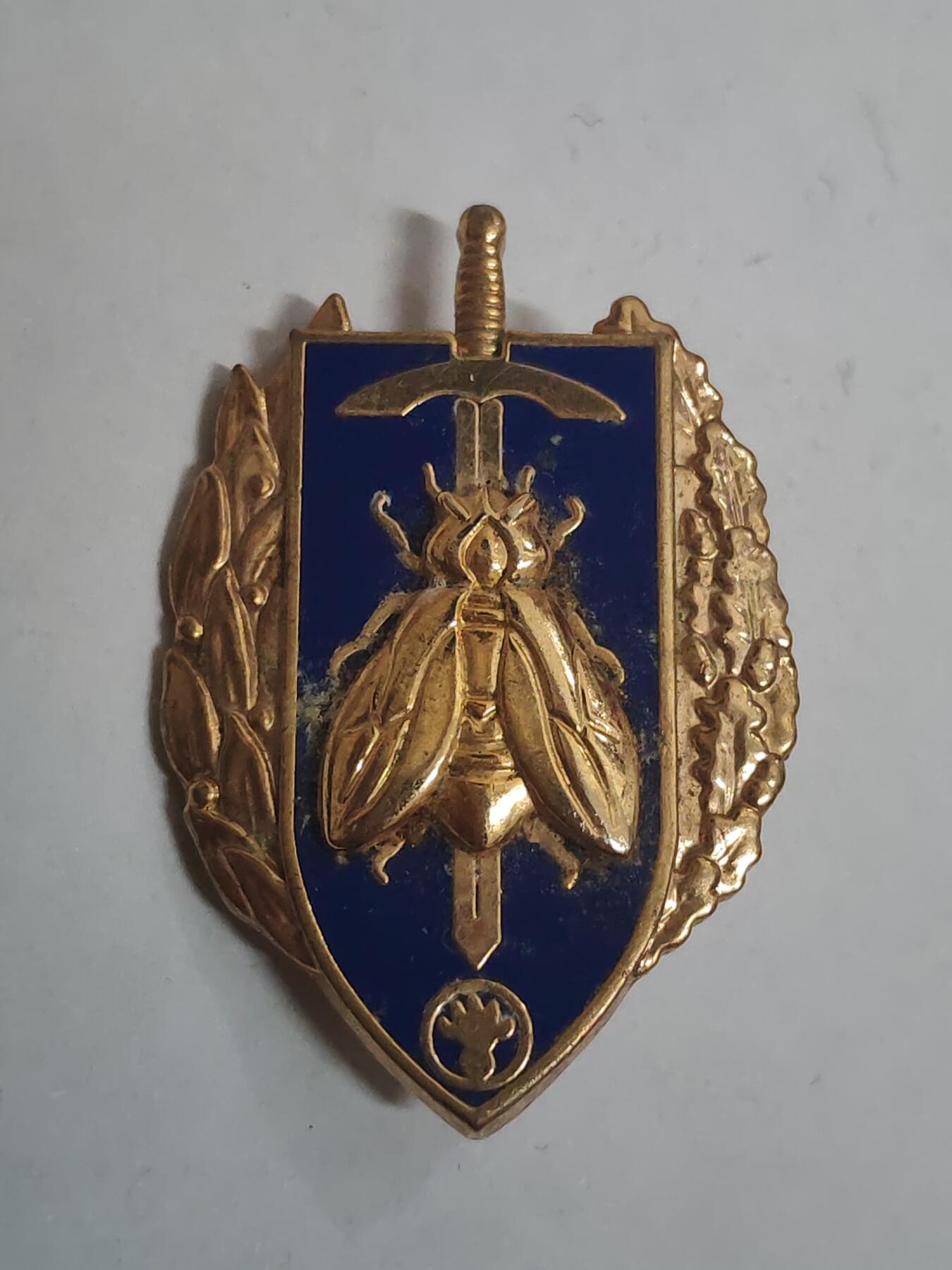 韵星假日拍卖第三十三期 -- Rimey Holidays Auction 33 法兰西预备役特种部队证章 亚瑟贝特朗制作 设计非常好好 经典蜜蜂 热珐琅 极品