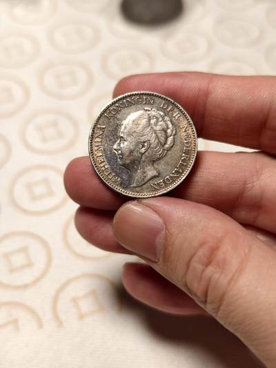 抚柳草堂-第四期章牌钱币（圣诞专场） 奖章勋章限时免佣 满百包邮 放漏专场 - 1929荷兰王国威廉明娜女王1G银币 重10.1g压力十足非常精致 带点彩光