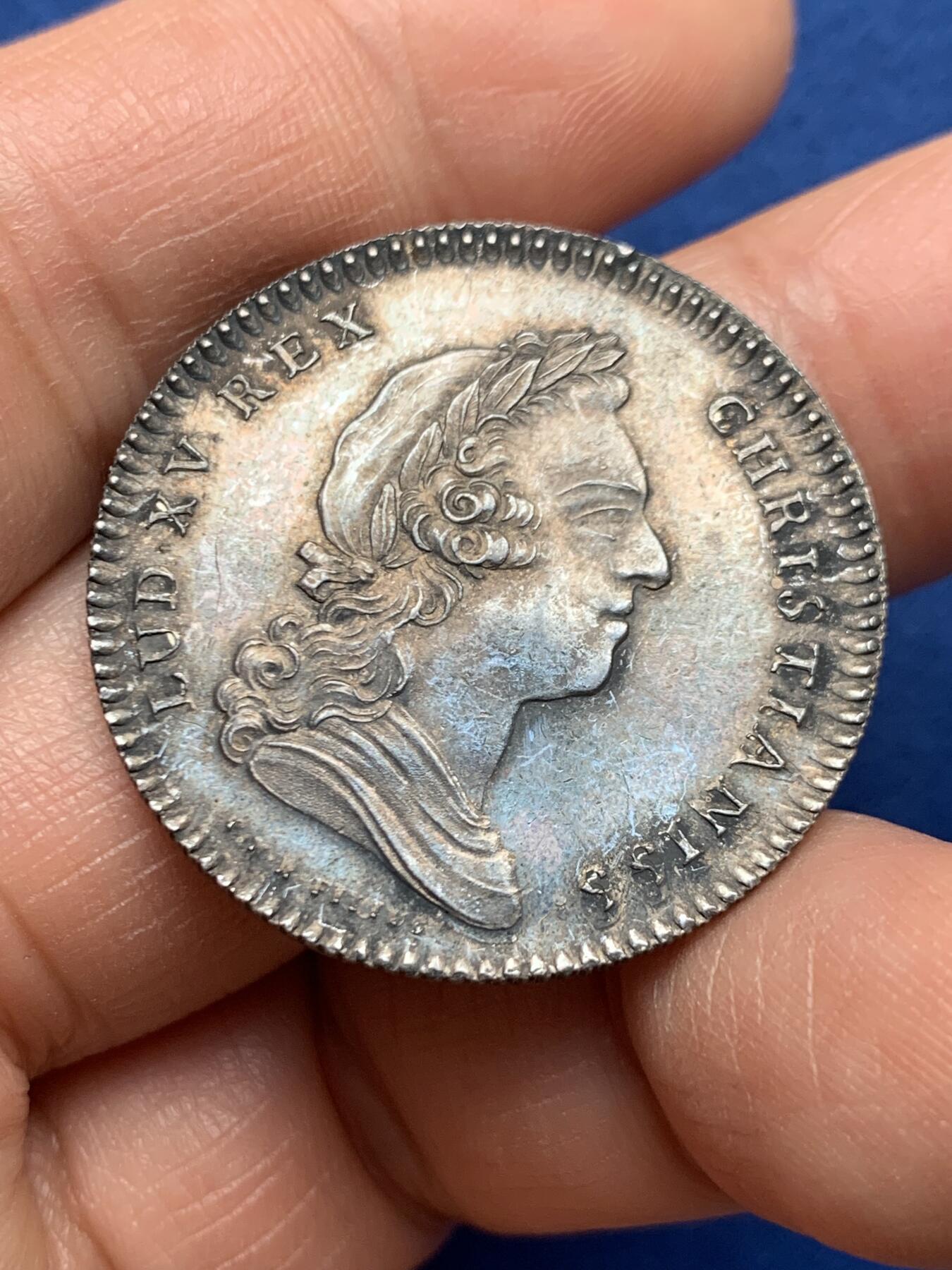 《竞宝斋》第451场 周日，周一，周二  3场连拍 （全场包邮，欢迎送拍） 法国巴黎公证人银质代币，保存较为不错，11.46g，31.5mm