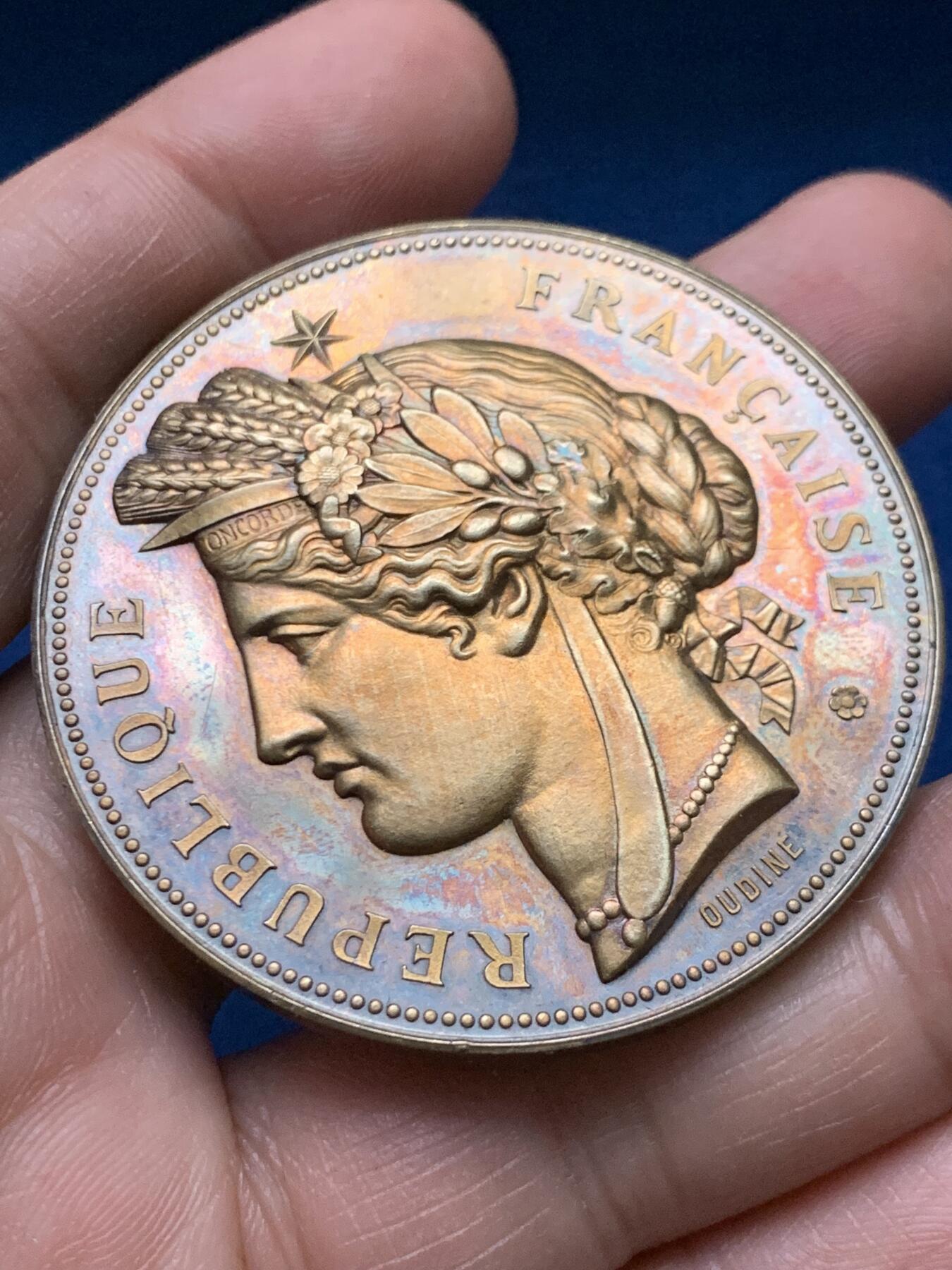 《竞宝斋》第451场 周日，周一，周二  3场连拍 （全场包邮，欢迎送拍） 法国战争部长颁发的射击比赛镀金银质奖章，67.11g，50.5mm，丰饶角边铭