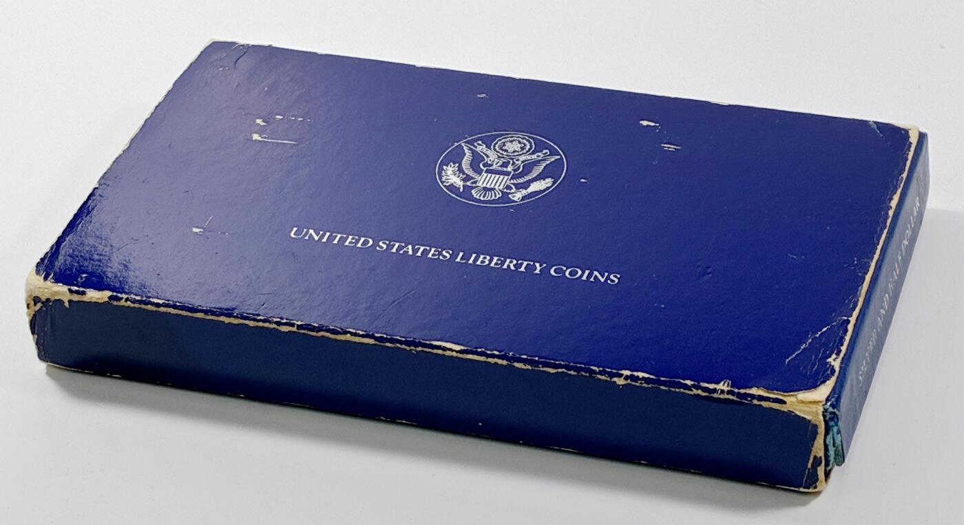 【雨安】【直播拍卖】【世界币章121期-裸币】2025-12-26 周五 19:30 保真 [现代装帧] USA 美国 装帧 1986年 1美元 1/2美元 独立百年纪念银币