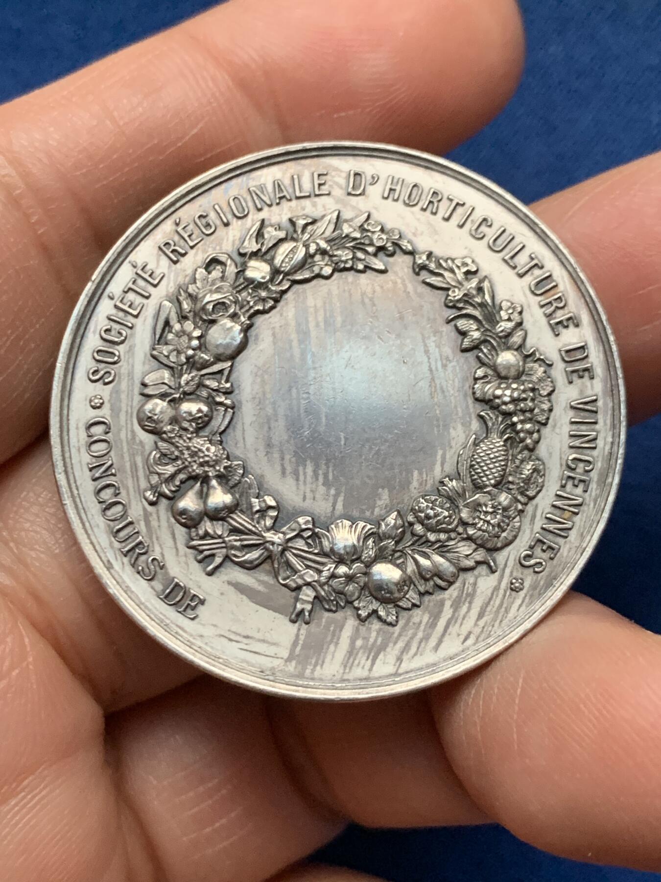 《竞宝斋》第451场 周日，周一，周二  3场连拍 （全场包邮，欢迎送拍） 法国文森园艺协会银章，26.62g，38.6mm，野猪头+菱形aregnt 950/1000边铭