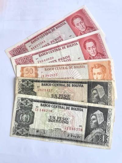 各国外币第104期 无佣金 - 玻利维亚1 50 100比索1962年 7品－85品5张