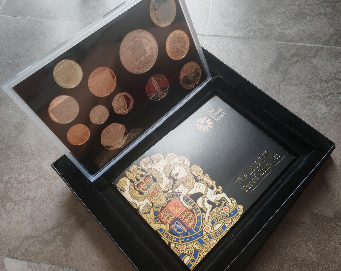 2009年英国精制套币 proof set  盒证全，含大热门邱园50便士