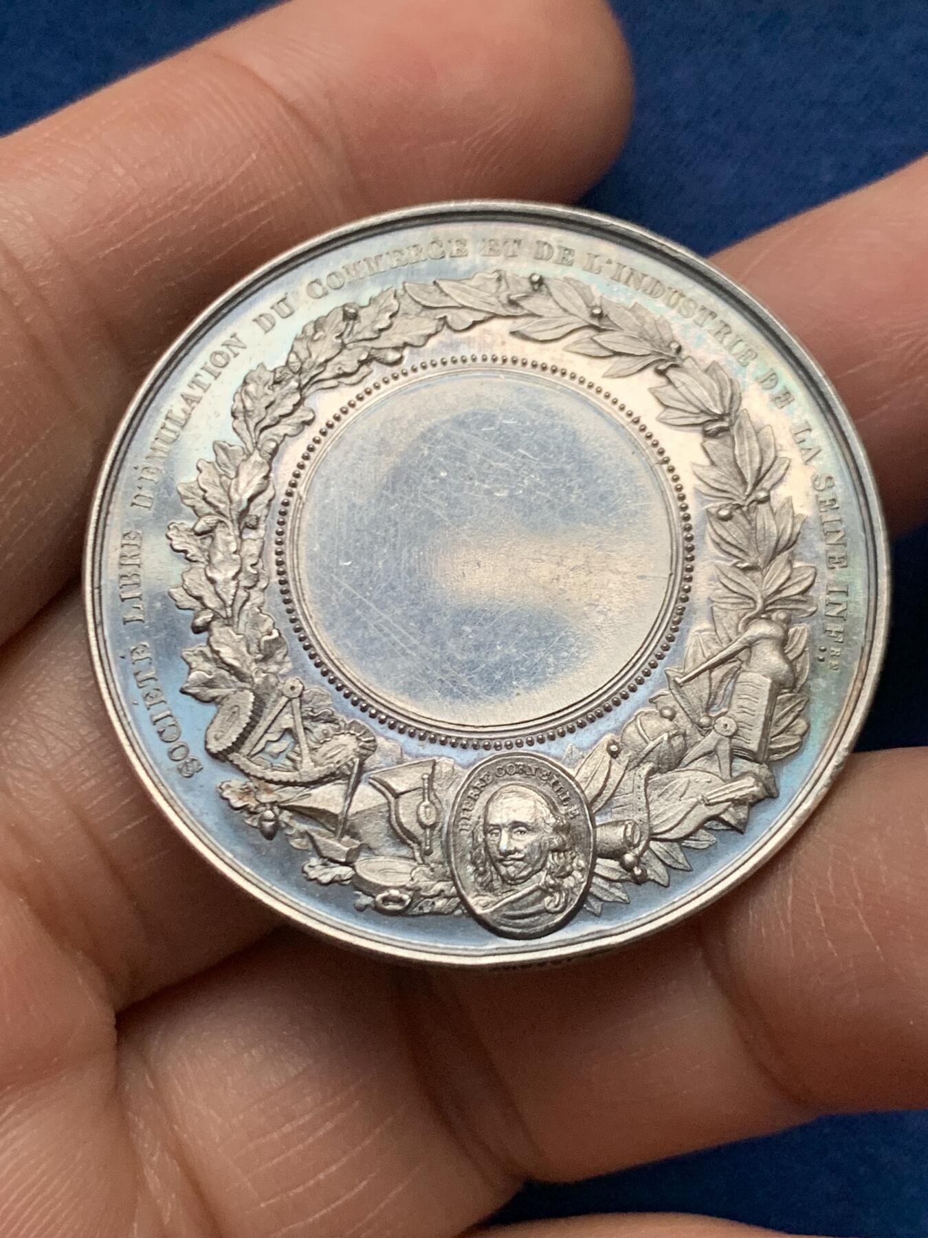 《竞宝斋》第451场 周日，周一，周二  3场连拍 （全场包邮，欢迎送拍） 法国诺曼底塞纳河下雨工商业自由协会银质代币，24.88g，38.5mm，丰饶角边铭