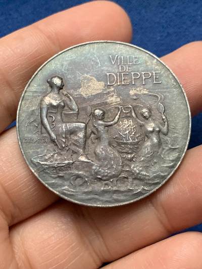 《竞宝斋》第451场 周日，周一，周二  3场连拍 （全场包邮，欢迎送拍） - 法国迪耶普商会双美人鱼银章，33.7g，40.2mm，野猪头+菱形aregnt边铭