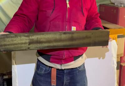 零元拍：1222-4 金丝楠 牌子料   满金丝 果香满满 尺寸：71.5/10/厚3.5CM。