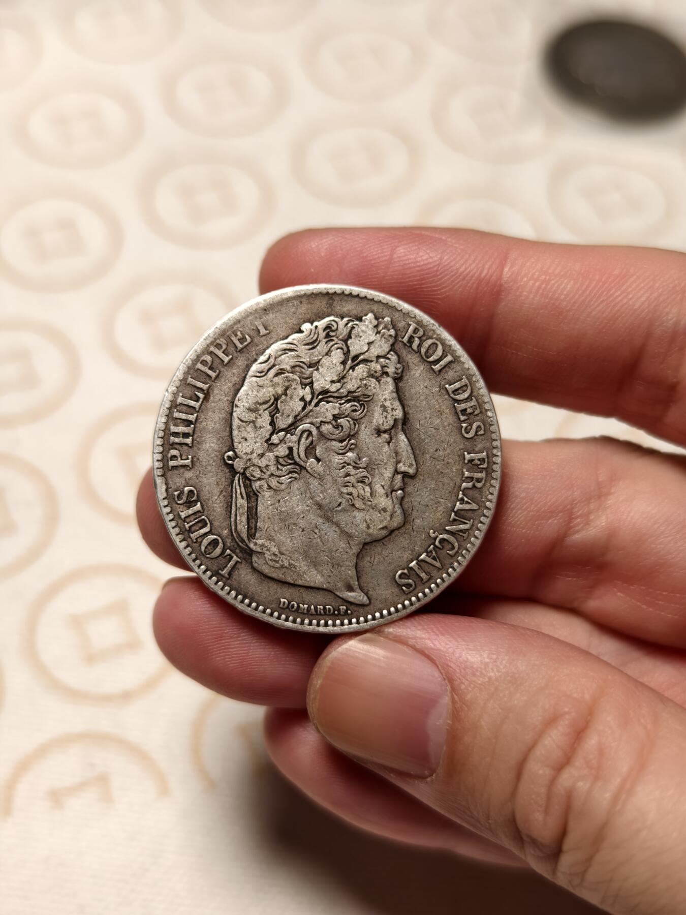 抚柳草堂-第四期章牌钱币（圣诞专场） 奖章勋章限时免佣 满百包邮 放漏专场 1842法国菲利普一世5法郎银币 重24.6g  老包浆整体状态不错 被低估的品种