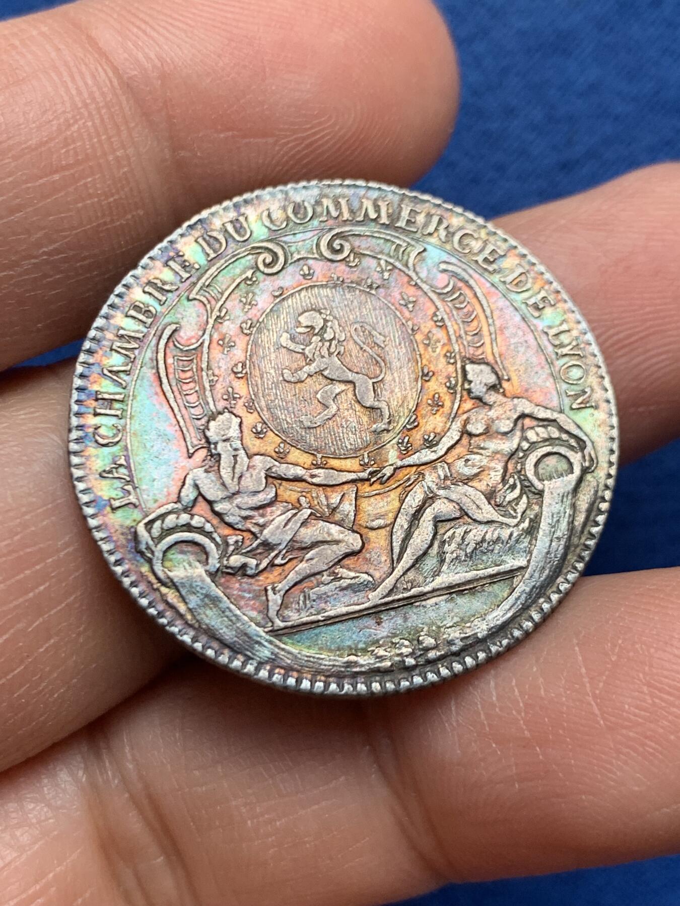 《竞宝斋》第451场 周日，周一，周二  3场连拍 （全场包邮，欢迎送拍） 法国1706年里昂商会银质代币，8.92g，30.8mm