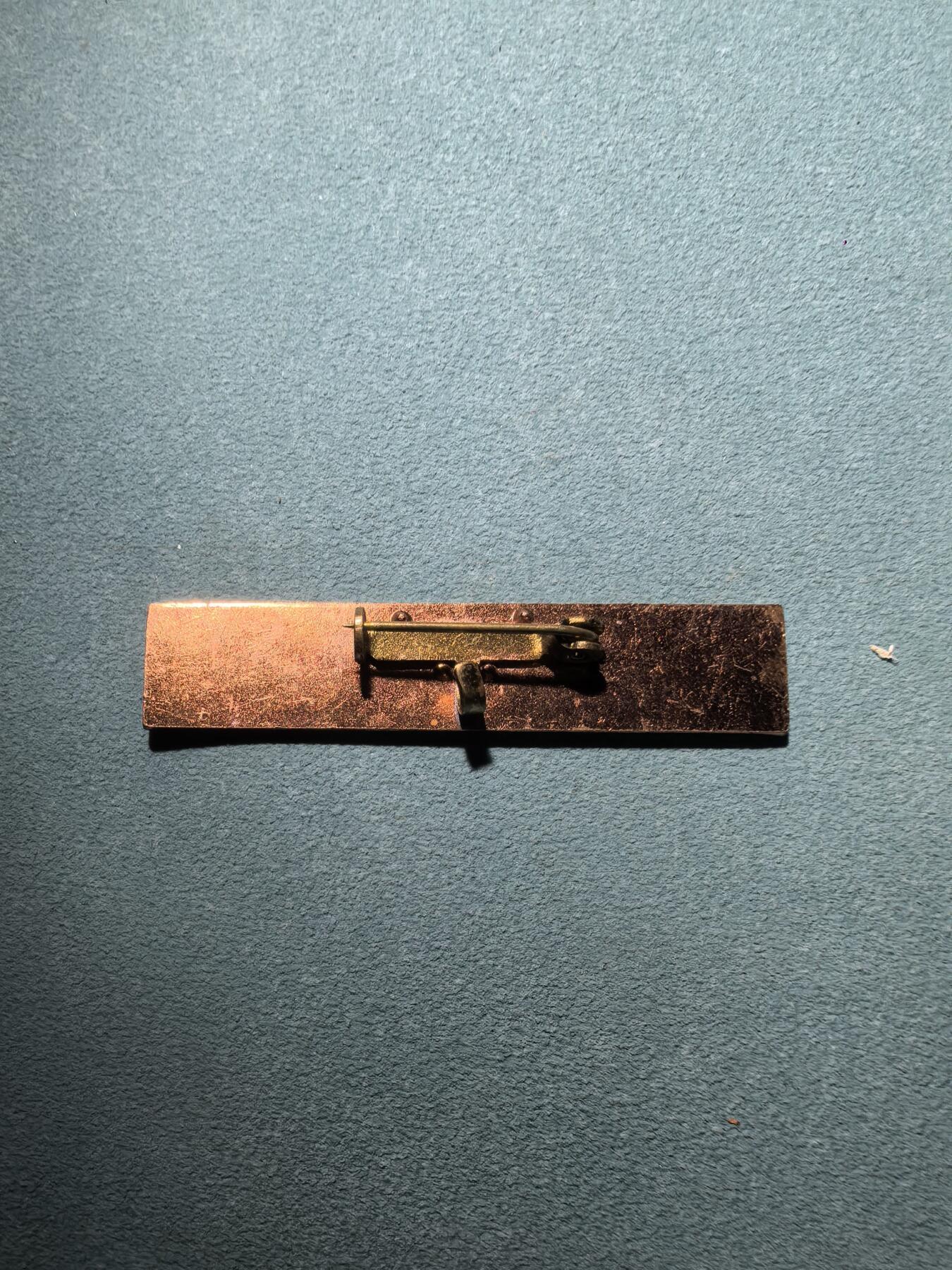 盛世勋华——号角文化勋章邮票专场拍卖第295期 东德社会主义劳动积极集体荣誉证章勋略 三次授予