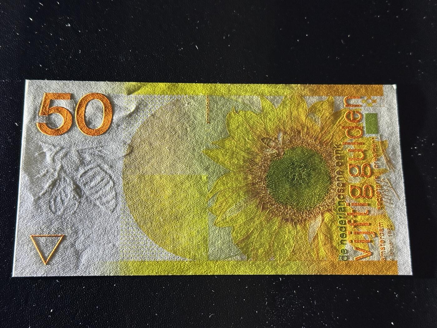 《外钞收藏家》第五百九十六期（精品大拍场）（本平台长期征集拍品、欢迎藏友们联系合作）