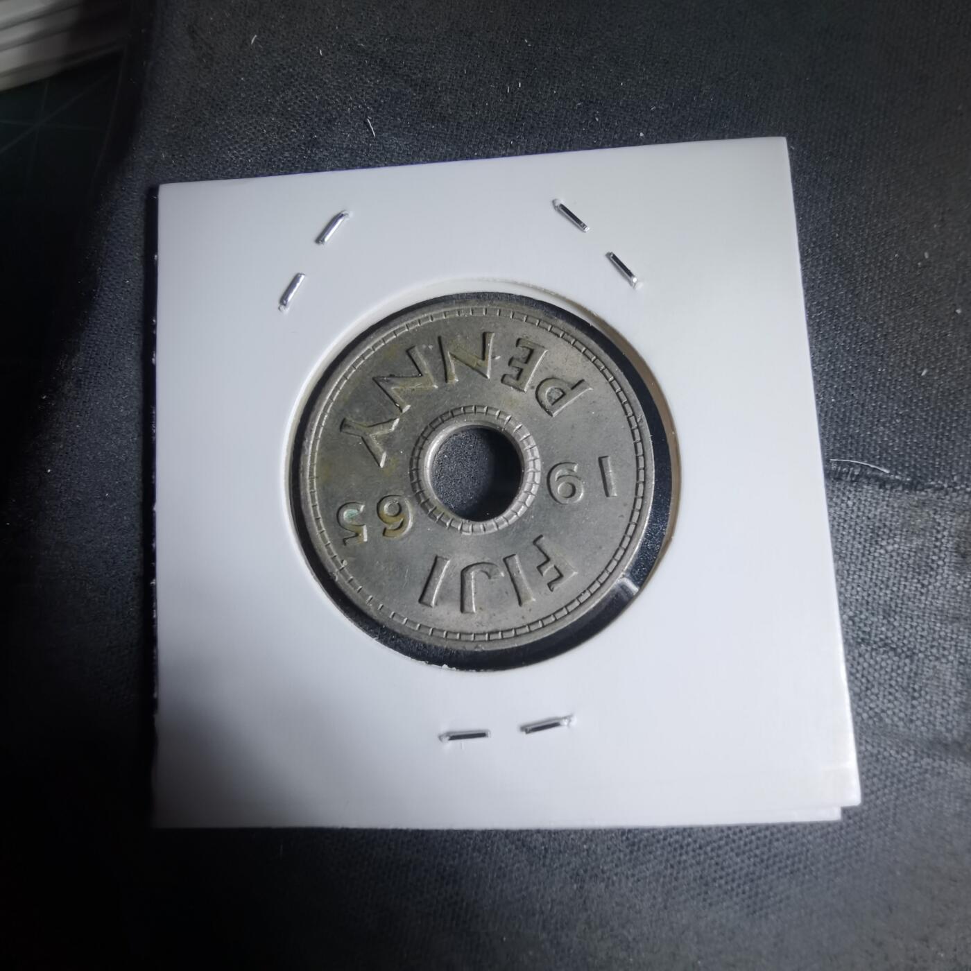 沼泽如烟--第944场 斐济1965年1便士