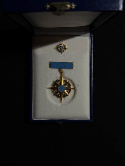 欢庆元旦！戎马世界章牌大赏第109期元旦大拍 - 匈牙利和平功绩奖章，授予参与维和行动的匈牙利军人