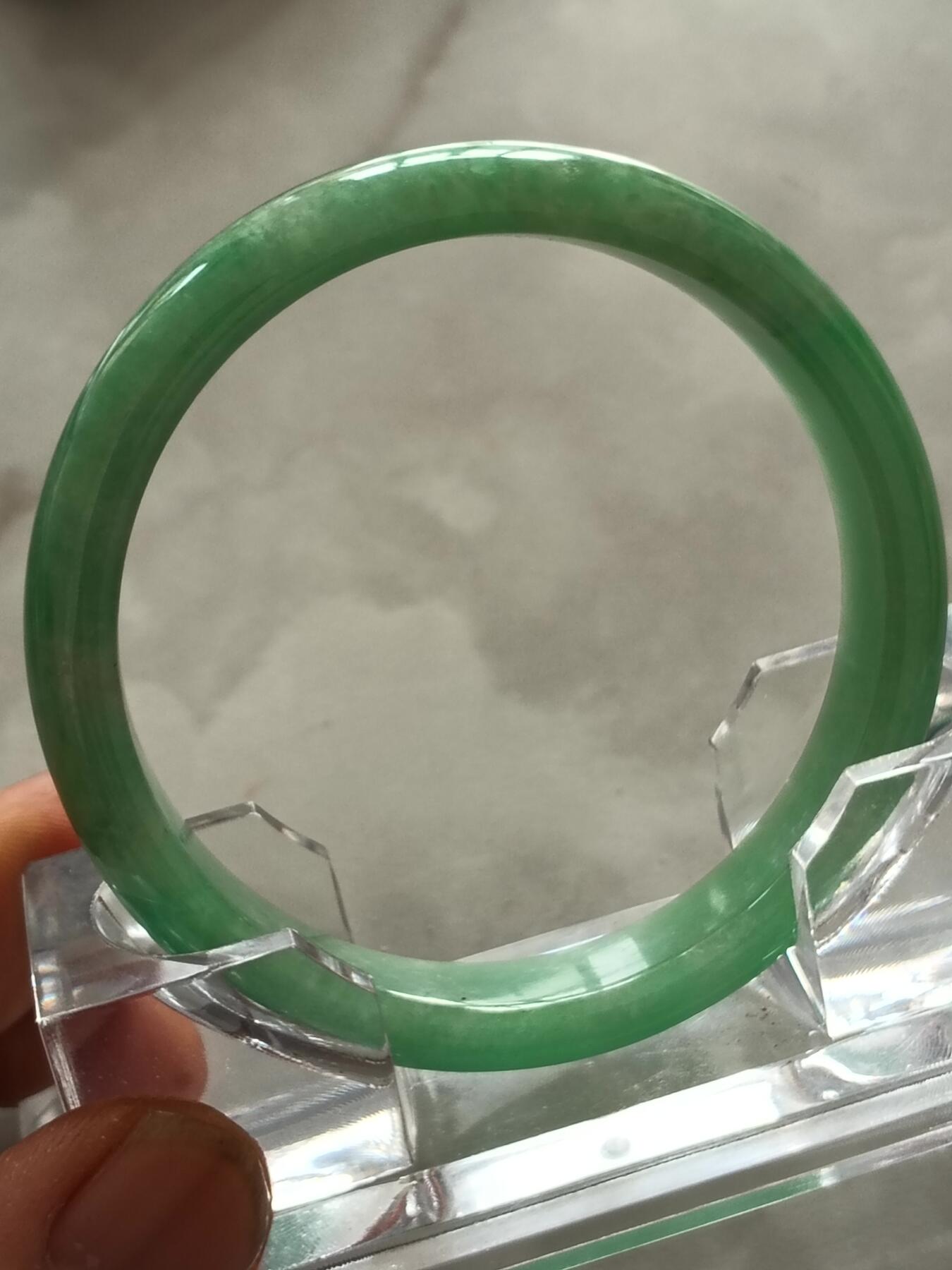 天然翡翠手镯  圈口58mm