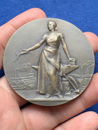 《竞宝斋》第451场 周日，周一，周二  3场连拍 （全场包邮，欢迎送拍） - 法国锁匠工会联盟大铜章，77.82g，56.2mm，少见铜章，品相不错。