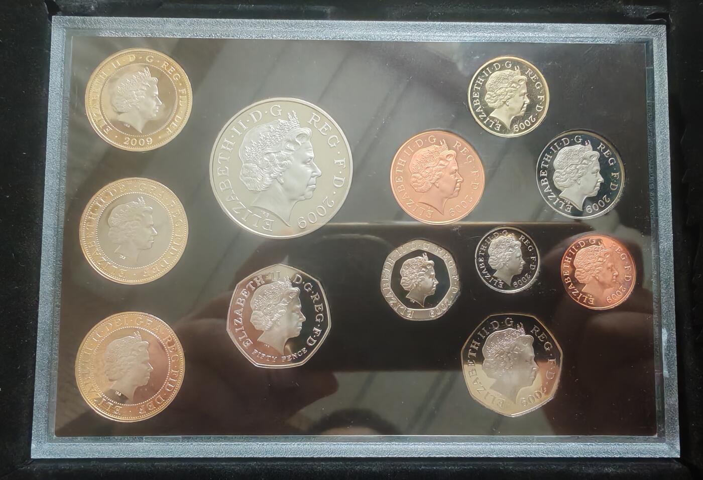 2009年英国精制套币 proof set  盒证全，含大热门邱园50便士