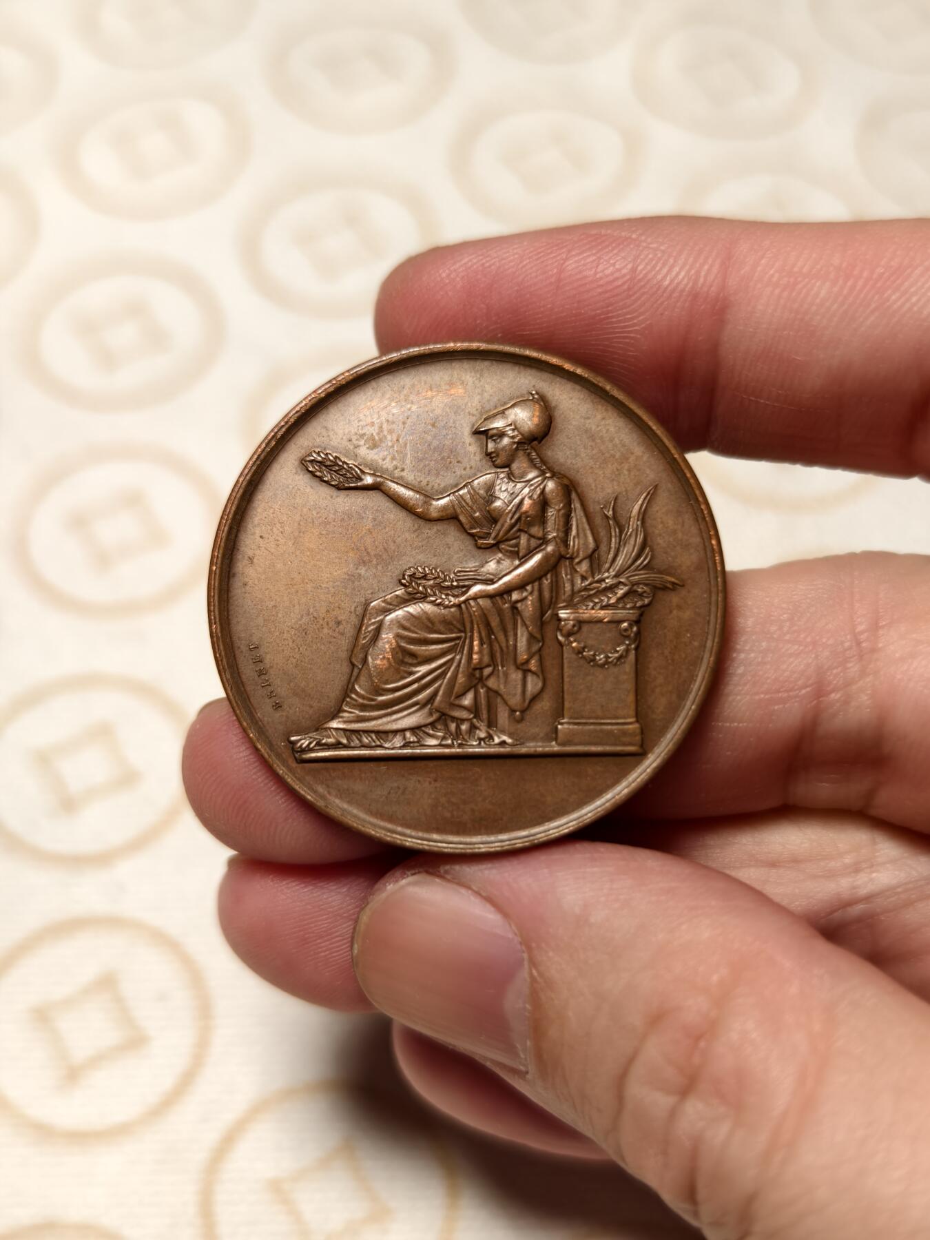 抚柳草堂-第四期章牌钱币（圣诞专场） 奖章勋章限时免佣 满百包邮 放漏专场 1876法国巴黎市大铜章 花环雅典娜布内特作品 早期蜜蜂边铭 直径37mm 重20g