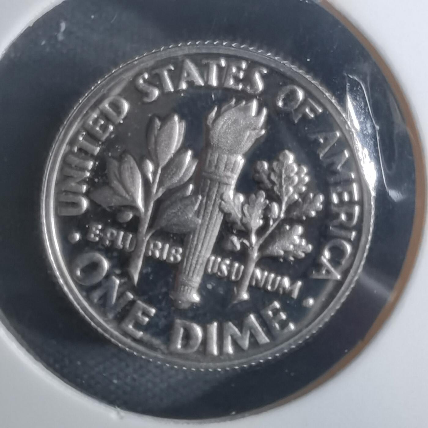 沼泽如烟--第943场 美国1985年十分精制币