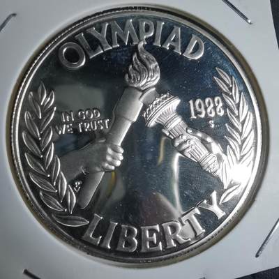 沼泽如烟--第943场 - 美国1988年一元精制银币