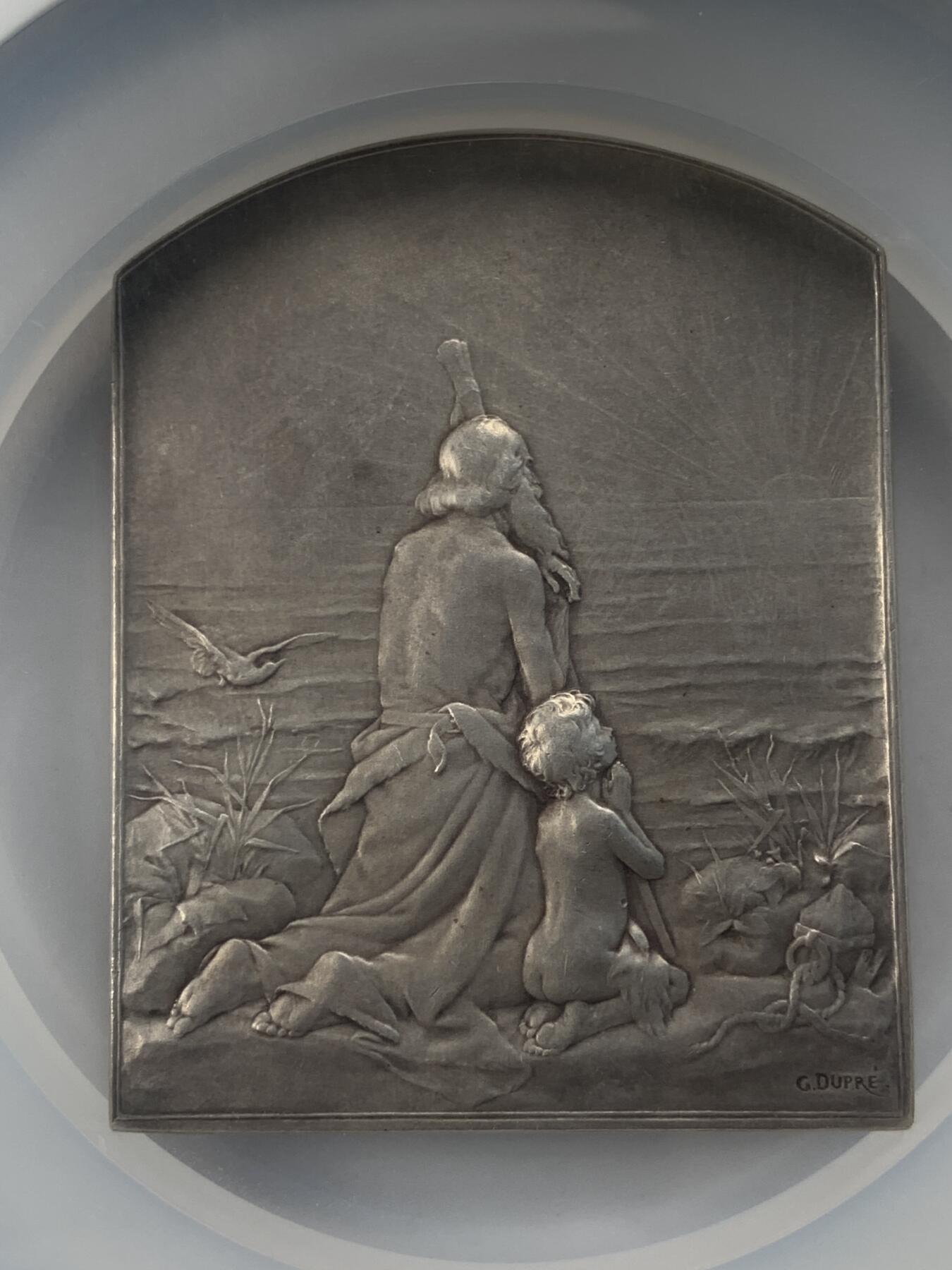 掌中浮雕-藏着的欧洲第047场 NGC MS63 : 1900年法国“致敬太阳”纪念银章，64 X50mm, 雕刻家：1896年罗马大奖赛大奖获得者Georges Dupre (1869-1909)此章是作者游学罗马期间完成，赢得1899年法兰西艺术家协会沙三等奖, Nicolas Maier法国优秀雕刻家作品书#188号