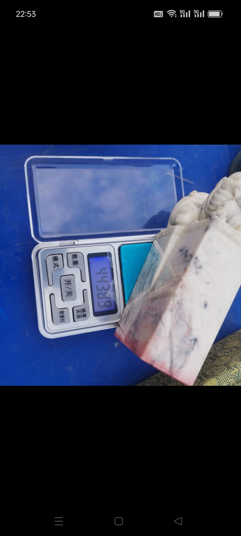 老寿山石印章一对，带石狮钮，造型古朴，适合收藏或摆，具体见图。整体成色还可以，有正常年代感，细节见图。