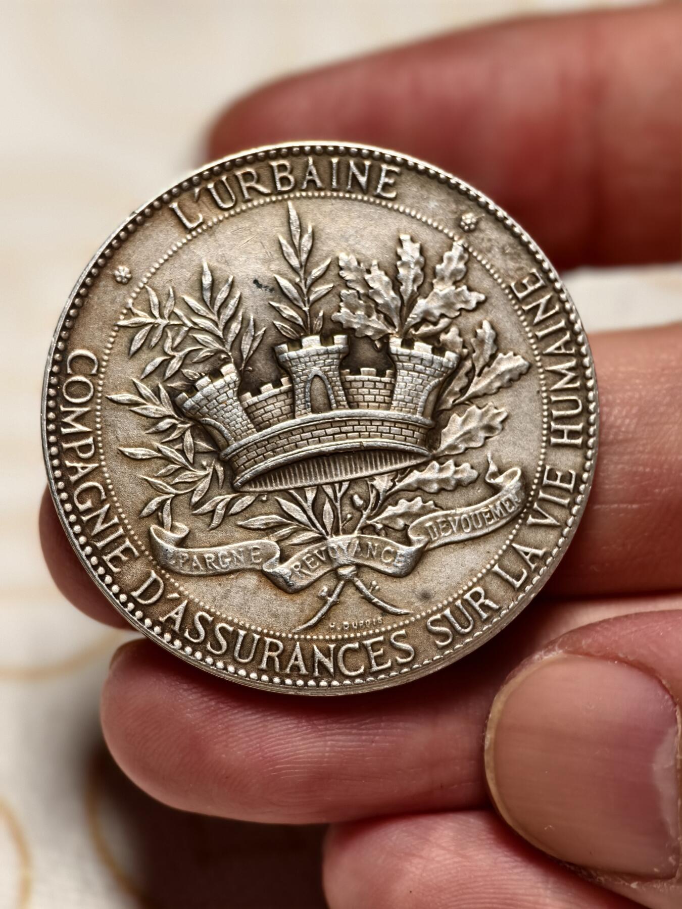 抚柳草堂-第四期章牌钱币（圣诞专场） 奖章勋章限时免佣 满百包邮 放漏专场 法国19世纪纪念银章 城堡王冠细节丰富背面未刻 丰饶角1AR边铭 950高银重20.8克 直径36.2mm 非常棒的一枚
