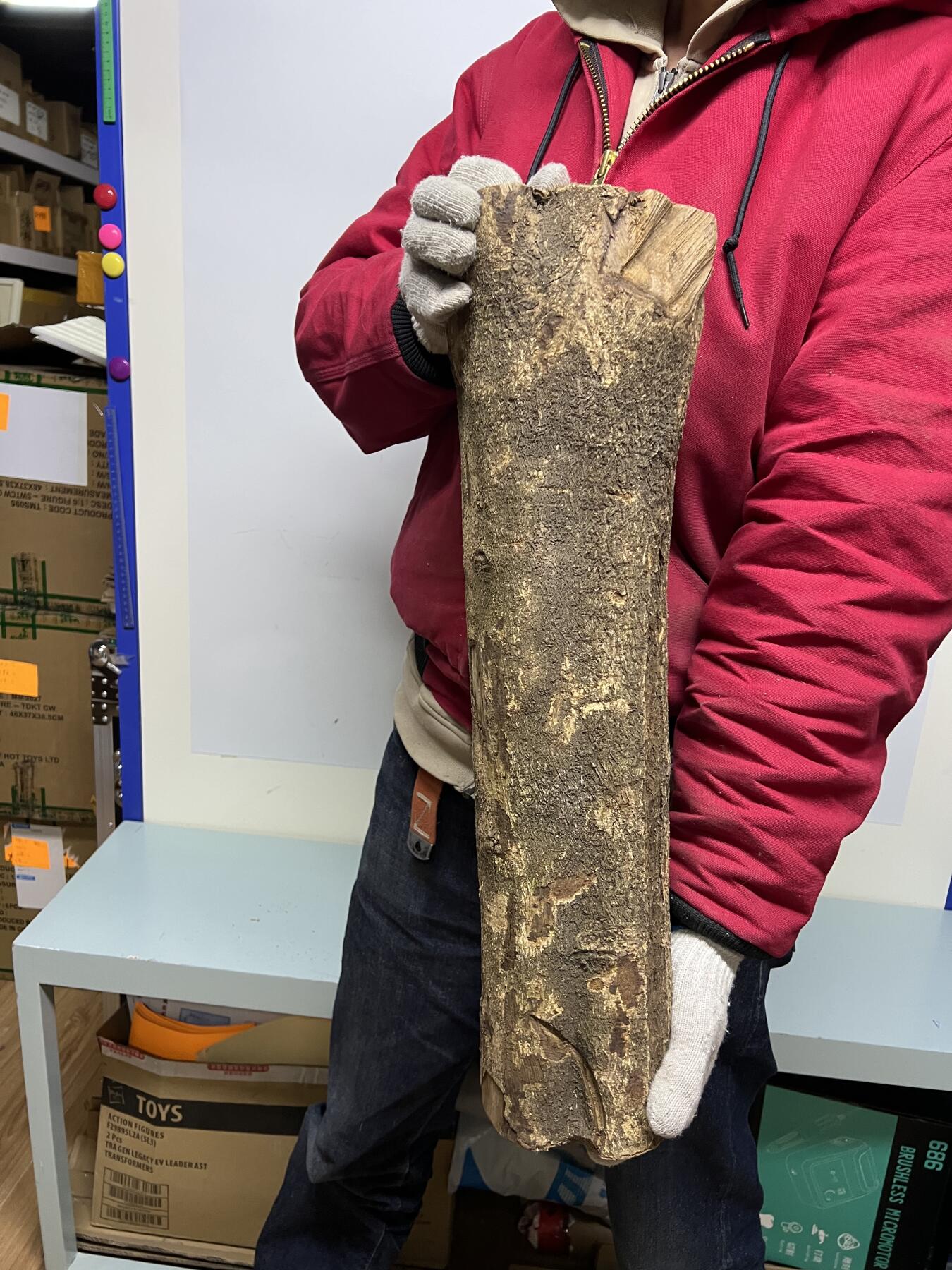 零元拍： 1222-2 金丝楠 原木 风水柱 横财（材）带皮， 尺寸：56/16/13/13/CM。