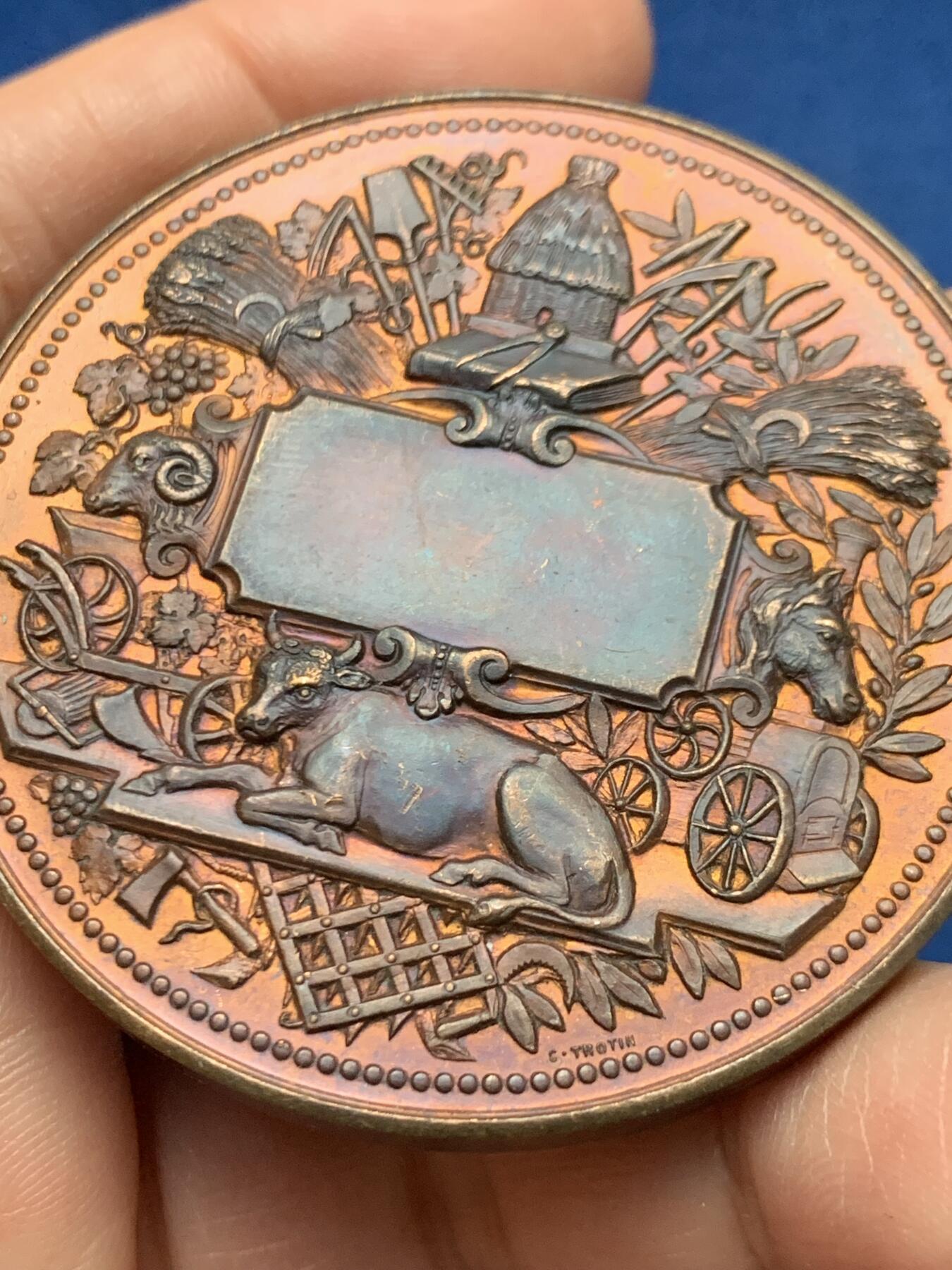 《竞宝斋》第451场 周日，周一，周二  3场连拍 （全场包邮，欢迎送拍） 法国农业部铜章，81.2g，54.6mm，丰饶角边铭