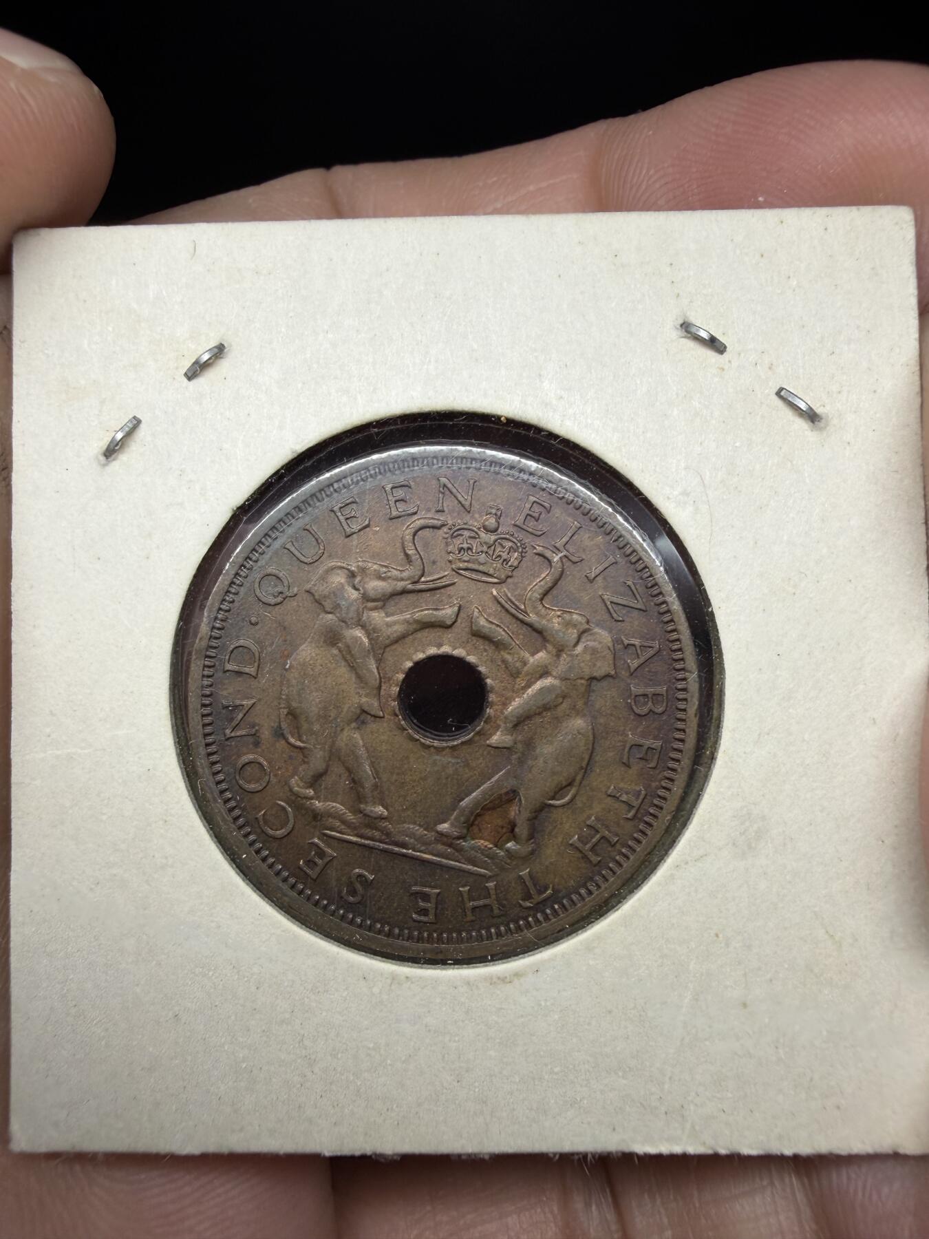 2025年集古藏今外币拍卖第十一期-第4场—（总第294拍），可以寄存60天，满160元包邮。 1963年罗德西亚和尼亚萨兰1便士