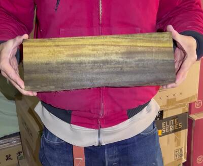 零元拍：1222-3 金丝楠 牌子料   满金丝 果香满满 尺寸：36.4/12.8/厚3.3CM。