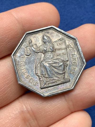 《竞宝斋》第451场 周日，周一，周二  3场连拍 （全场包邮，欢迎送拍） - 法国八角银质jeton，图卢兹公证人，12.42g，30.6mm，手指边铭