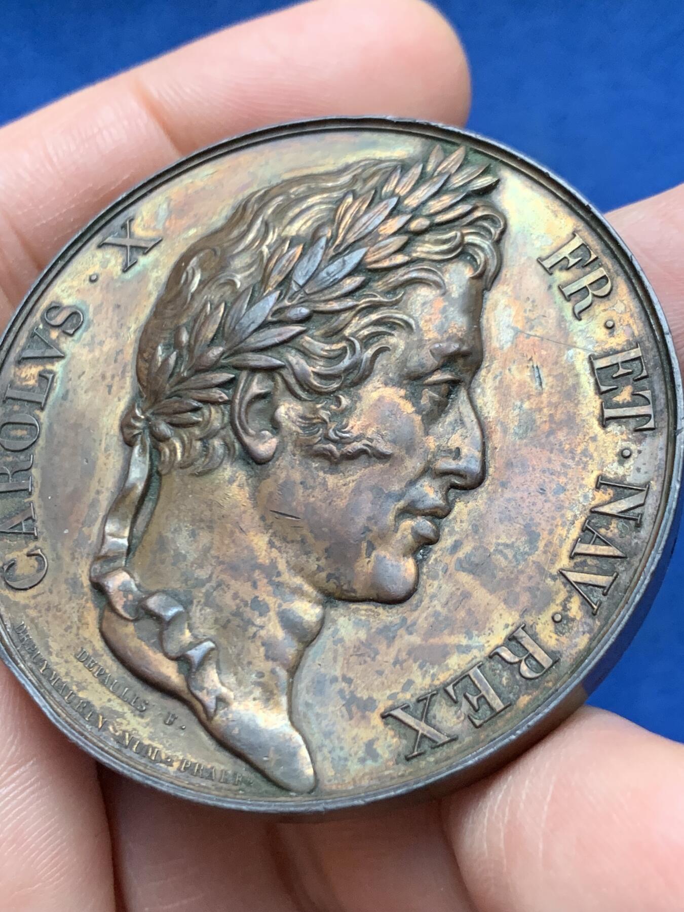 《竞宝斋》第451场 周日，周一，周二  3场连拍 （全场包邮，欢迎送拍） 法国查理十世北方巡视铜章，65.30g，51mm，1842年以前无边铭，背面7点方向有轻磕