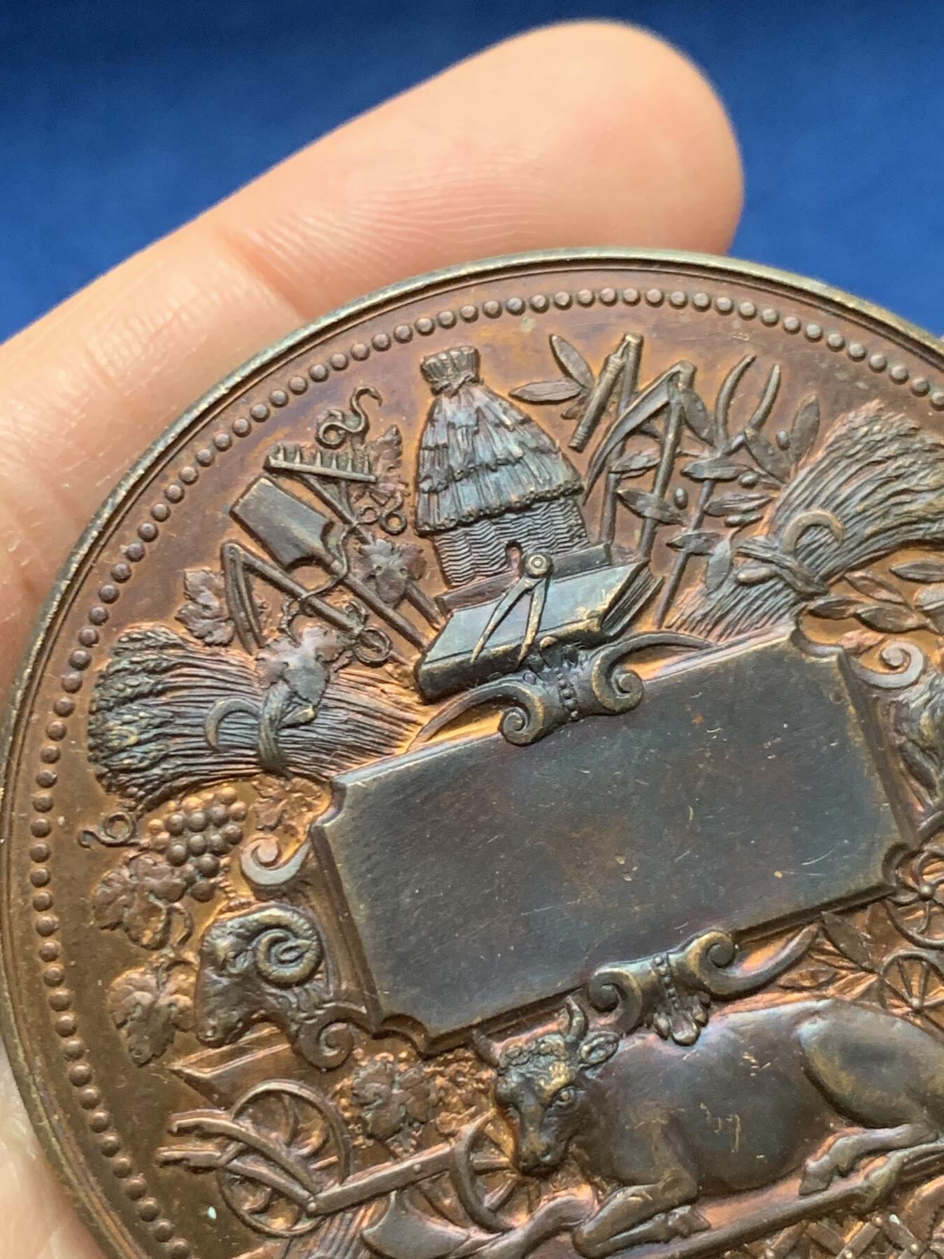 《竞宝斋》第451场 周日，周一，周二  3场连拍 （全场包邮，欢迎送拍） 法国农业部铜章，81.2g，54.6mm，丰饶角边铭