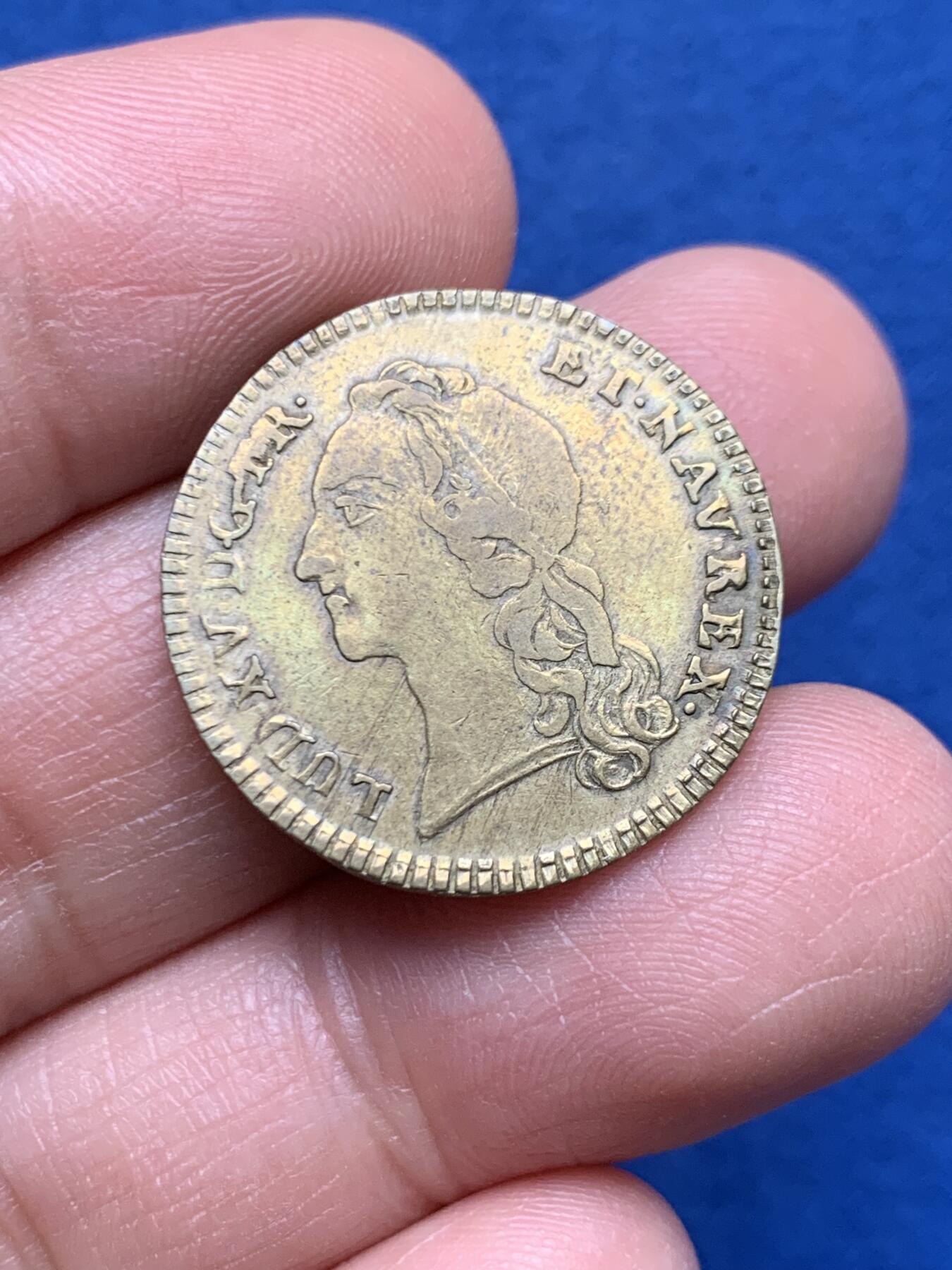 《竞宝斋》第451场 周日，周一，周二  3场连拍 （全场包邮，欢迎送拍） 法国1743年波尔多地区路易十五雕像铜质代币，4.86g，24.2mm