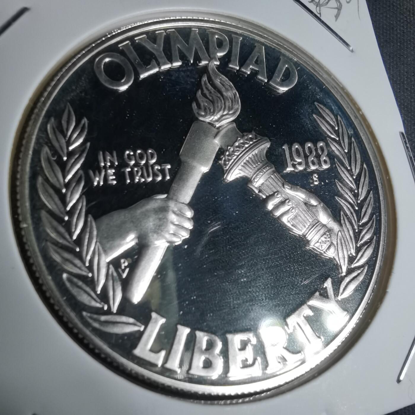 沼泽如烟--第943场 美国1988年一元精制银币