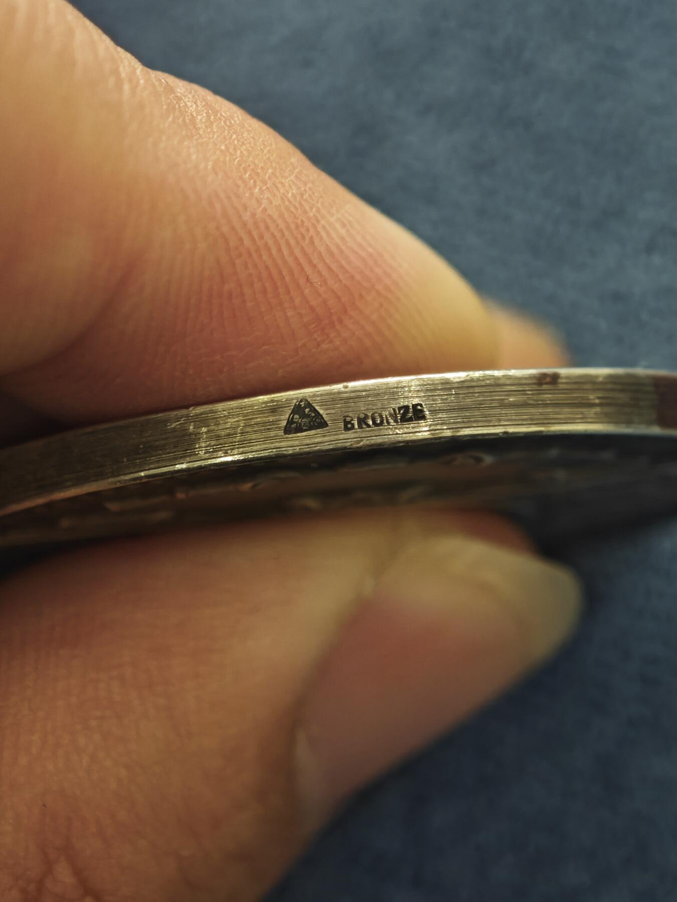 法国厄尔省莱桑迪丽区农业镀银铜章 直径41毫米，重量32.2克