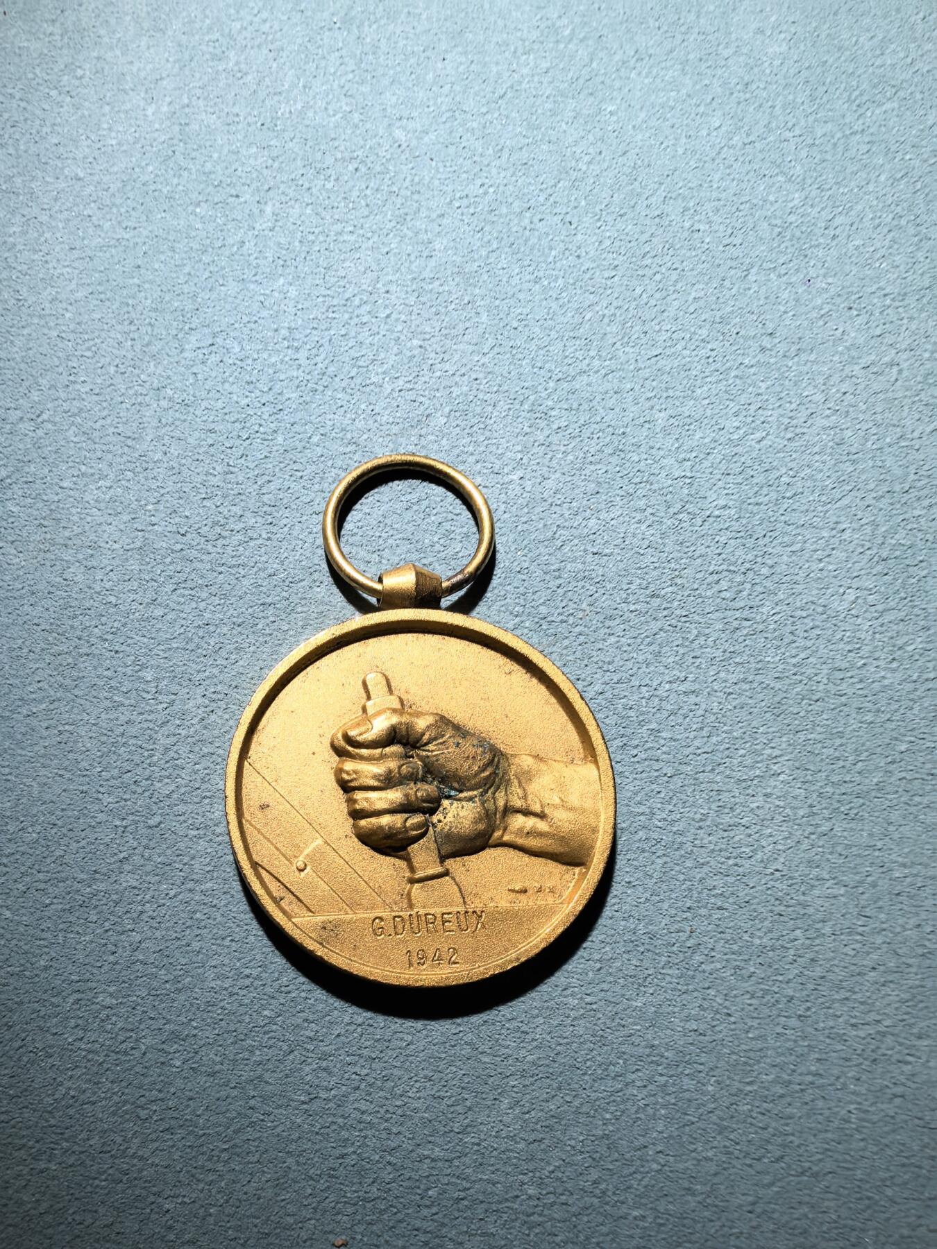 盛世勋华——号角文化勋章邮票专场拍卖第295期 法国金级铁路奖章 40年代版本