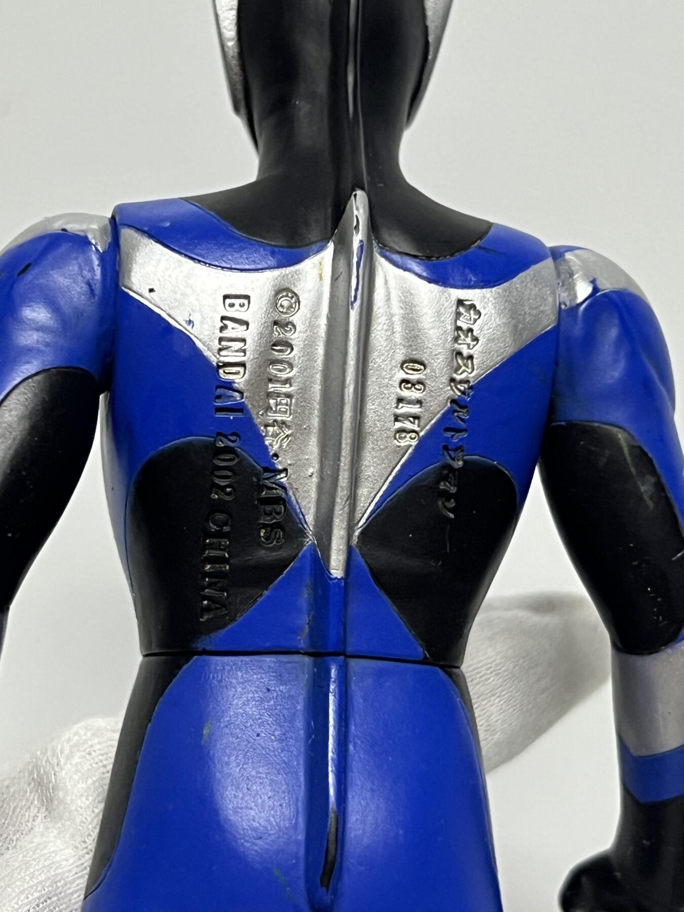 零元拍：海淘中古玩具 万代系列 后背附带铭文以及钢印 2001出品 20多年老玩具 掉漆蹭色属正常现象！邪恶之光！高斯奥特曼的复制体 卡欧斯奥特曼 软胶模型 中古玩具收藏家必备小摆件