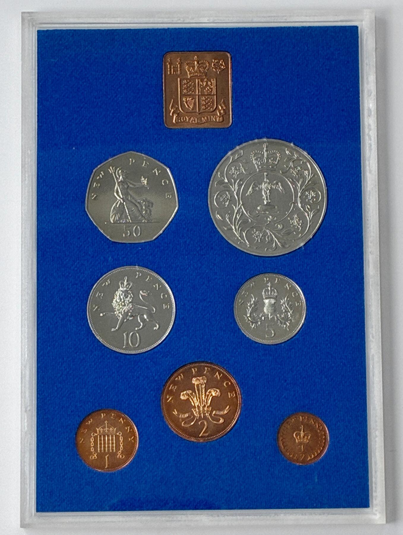 【雨安】【直播拍卖】【世界币章121期-裸币】2025-12-26 周五 19:30 保真 [现代套币] Great Britain 英国 套币 精制套币 1977年