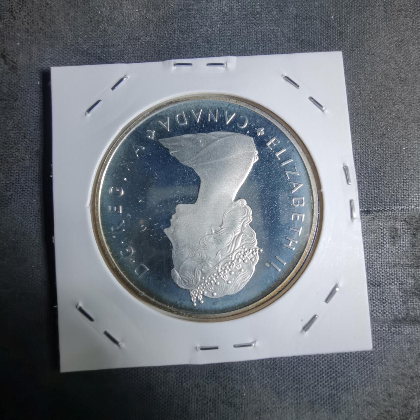 沼泽如烟--第943场 加拿大1985年精制银币