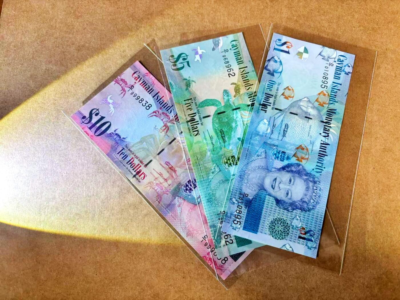 【Blue Auction】世界纸币精拍第767期——18级TOP拍卖/信誉/品质/专业/高效💫 【一组4张首发冠 含千位小号无47】开曼群岛1-25元 全新UNC 女王 